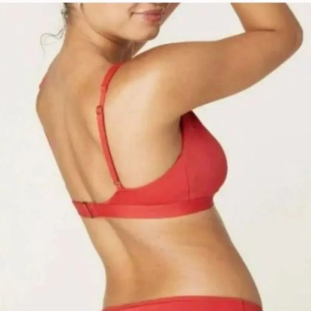NWT Andie Women's The Tahiti Bikini Swim Top in Chili Pepper Red Size M